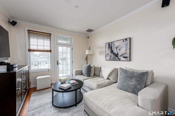 Property Photo:  60 Maple Street Apt 17  CT 06405 