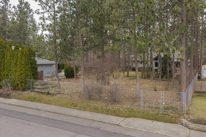 Property Photo:  3510 S Cook St  WA 99223 