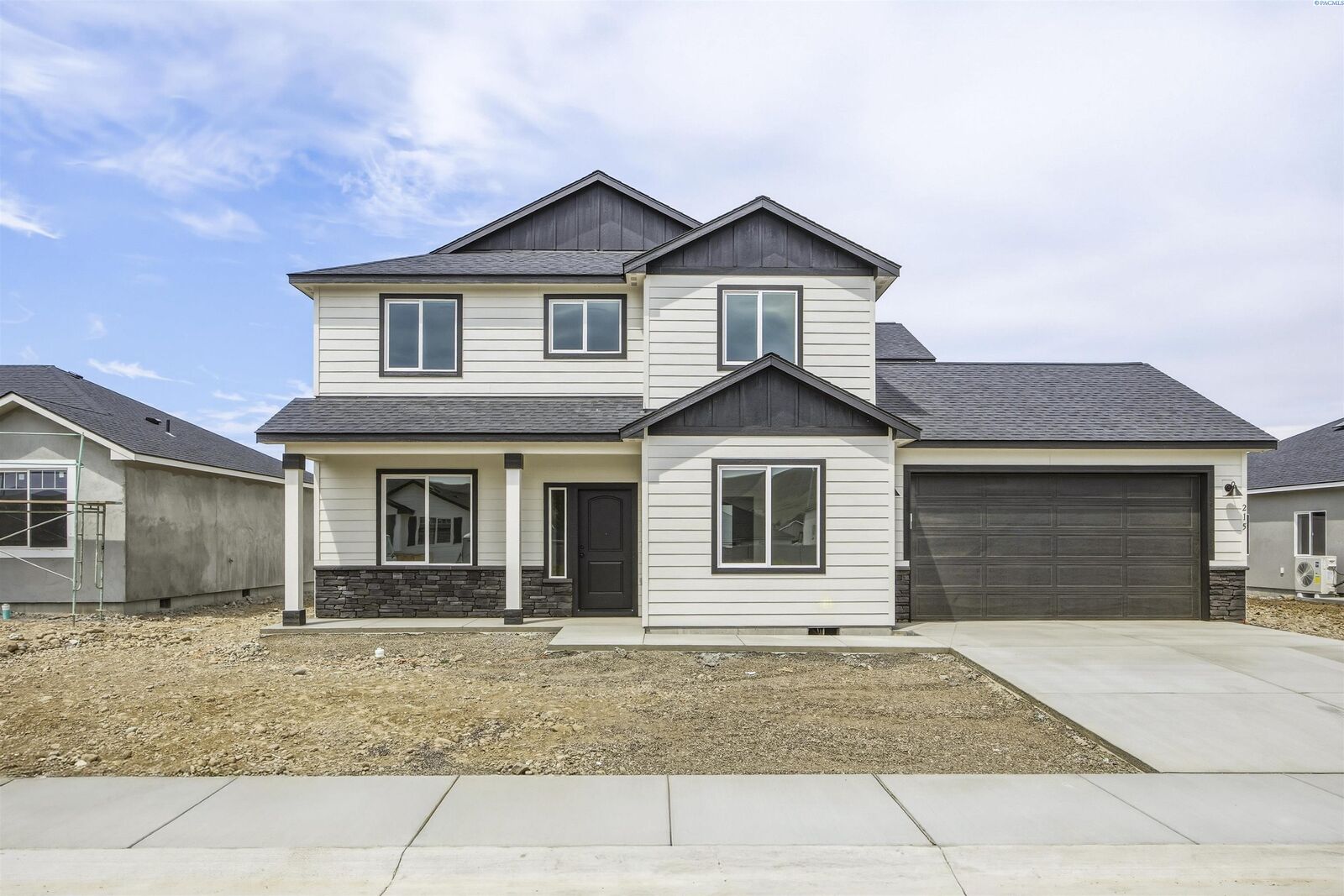 Property Photo:  215 Packer St  WA 99350 