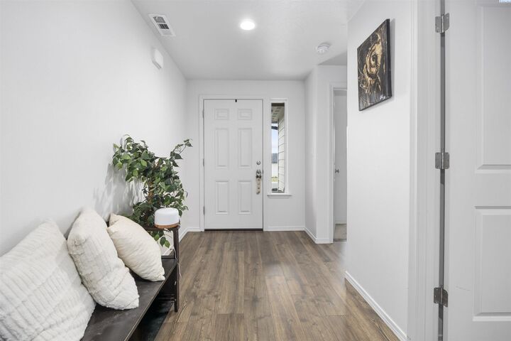 Property Photo:  620 Pappys Way  WA 98930 