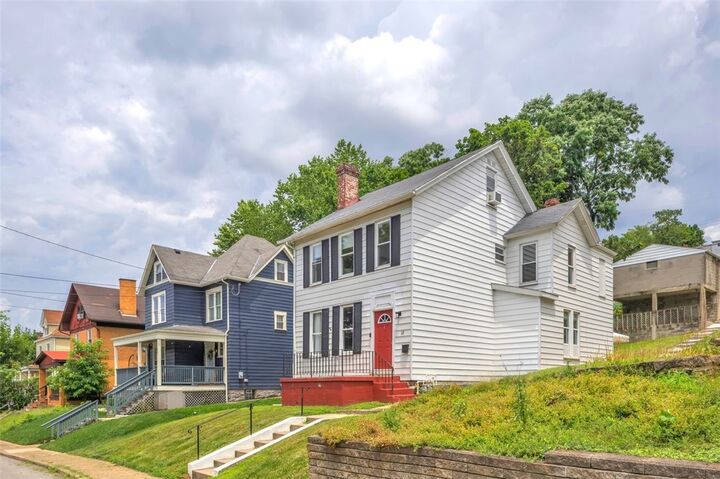 Property Photo:  27 Danvers Ave  PA 15205 