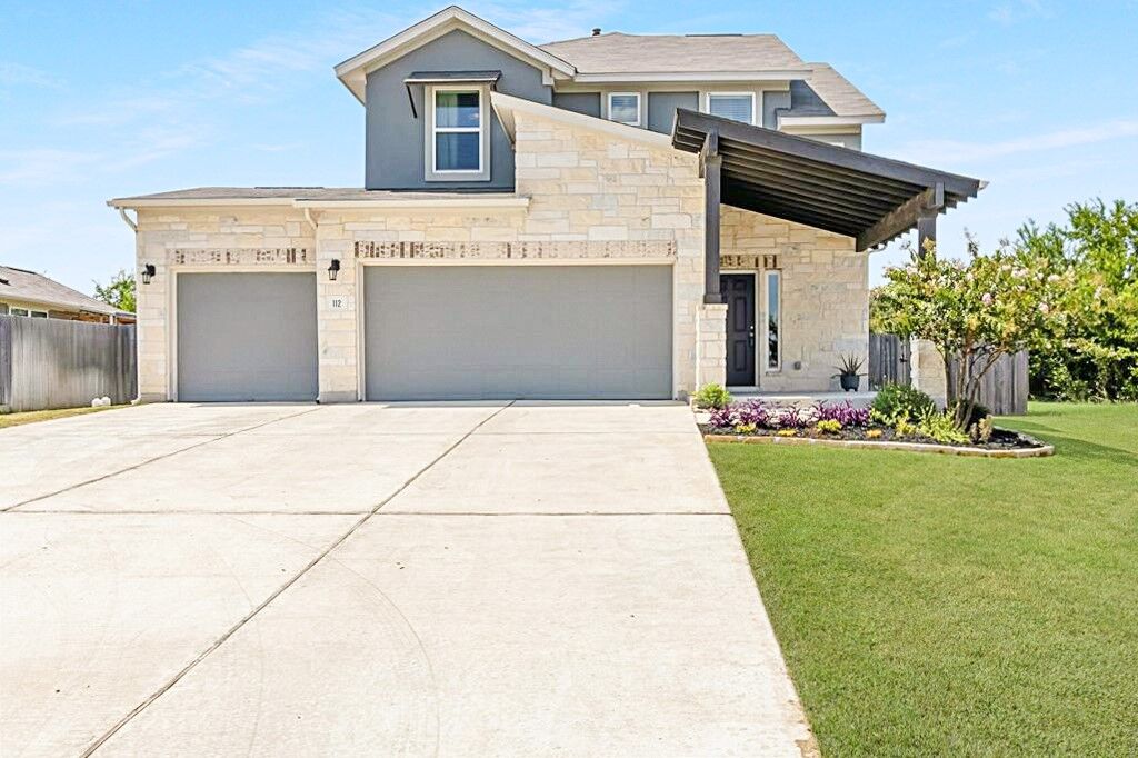 Property Photo:  112 Silver Springs Bend  TX 78640 