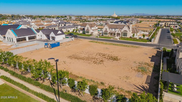 Property Photo:  2595 E Blue Sage Road 101A  AZ 85297 