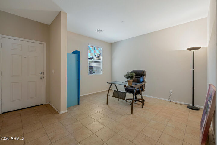 Property Photo: 6168 W Freeway Lane AZ 85302