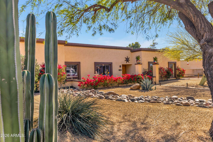 Property Photo:  8611 E Jenan Drive  AZ 85260 