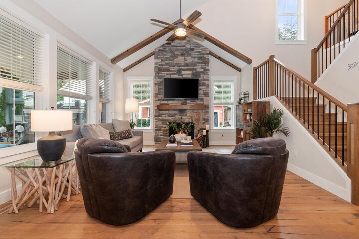 43339 Creekside Circle — photo 1