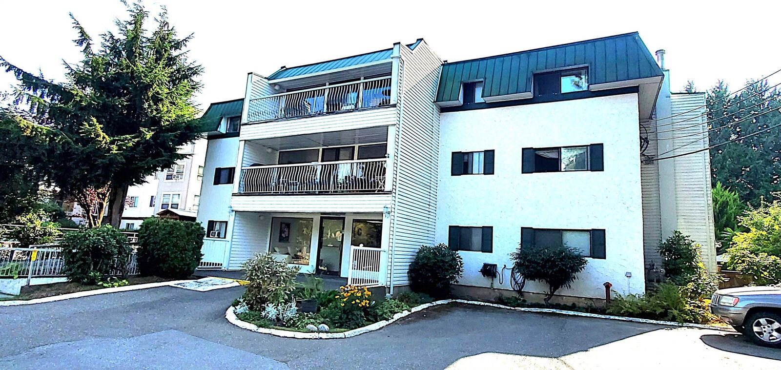 Property Photo: 33464 George Ferguson Way 202 BC V2S 2L8