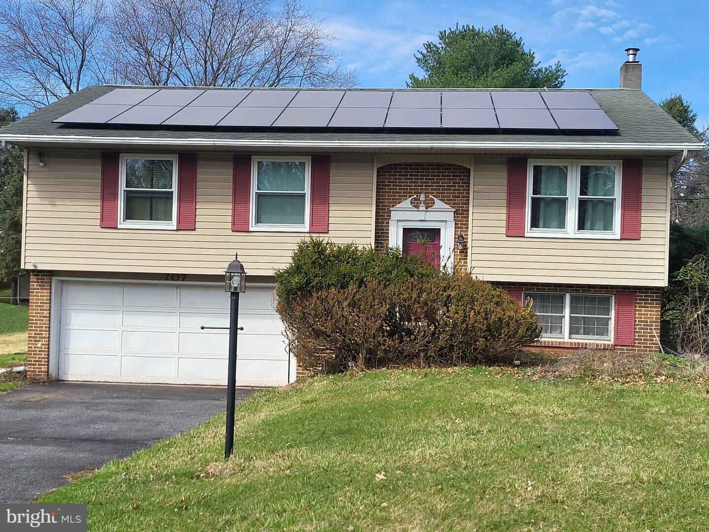 Property Photo:  707 Wyndamere Road  PA 17339 