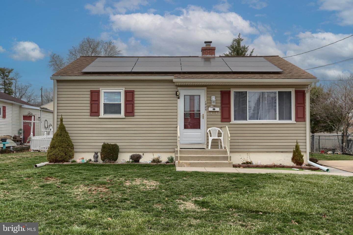 Property Photo:  1425 Poplar Street  PA 17042 