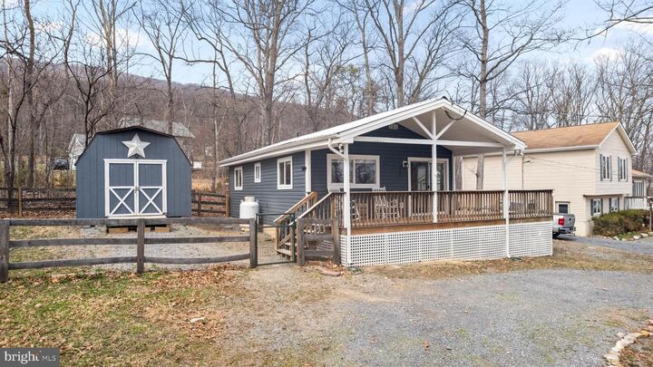 Property Photo:  228 Graywolf Trail  VA 22602 