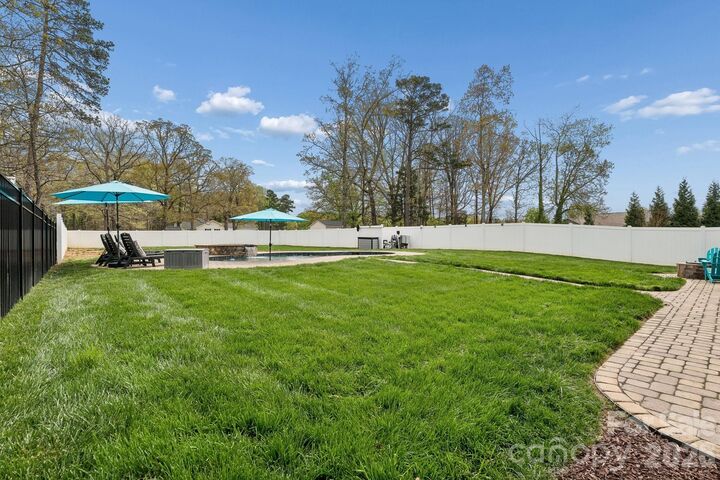 Property Photo: 109 Avalon Reserve Drive NC 28115