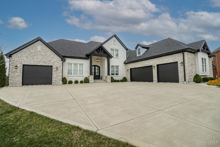 Property Photo: 7314 Preserve Place OH 45069