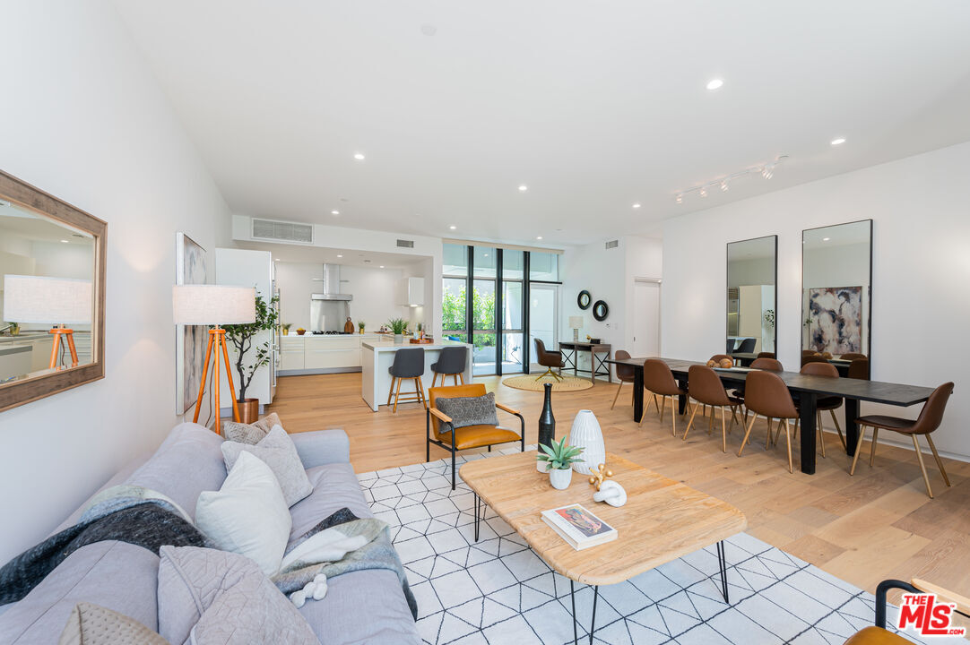 Property Photo:  825 N Kings Rd  CA 90069 