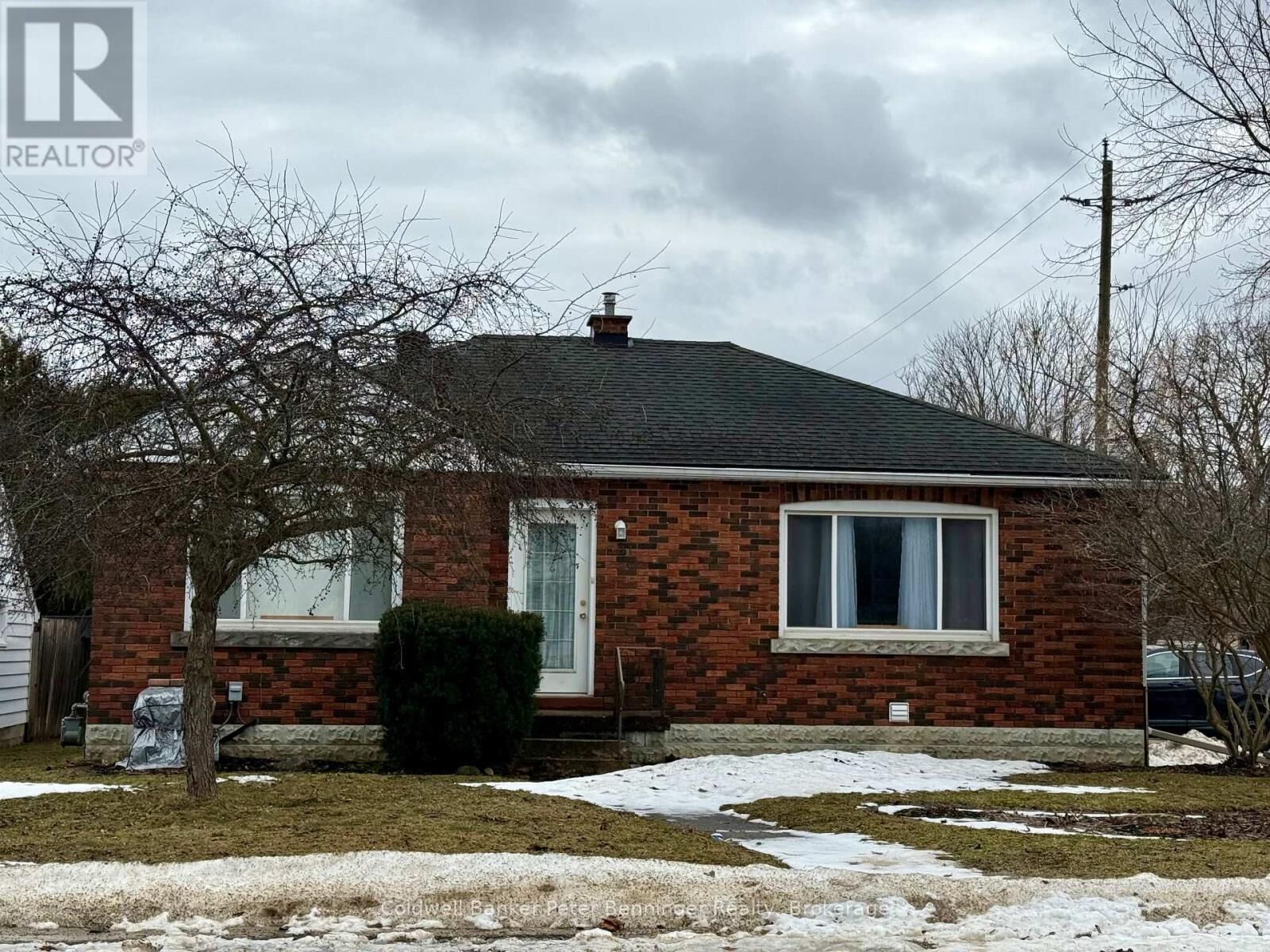 Property Photo:  501 Napier Street  ON N0G 2V0 