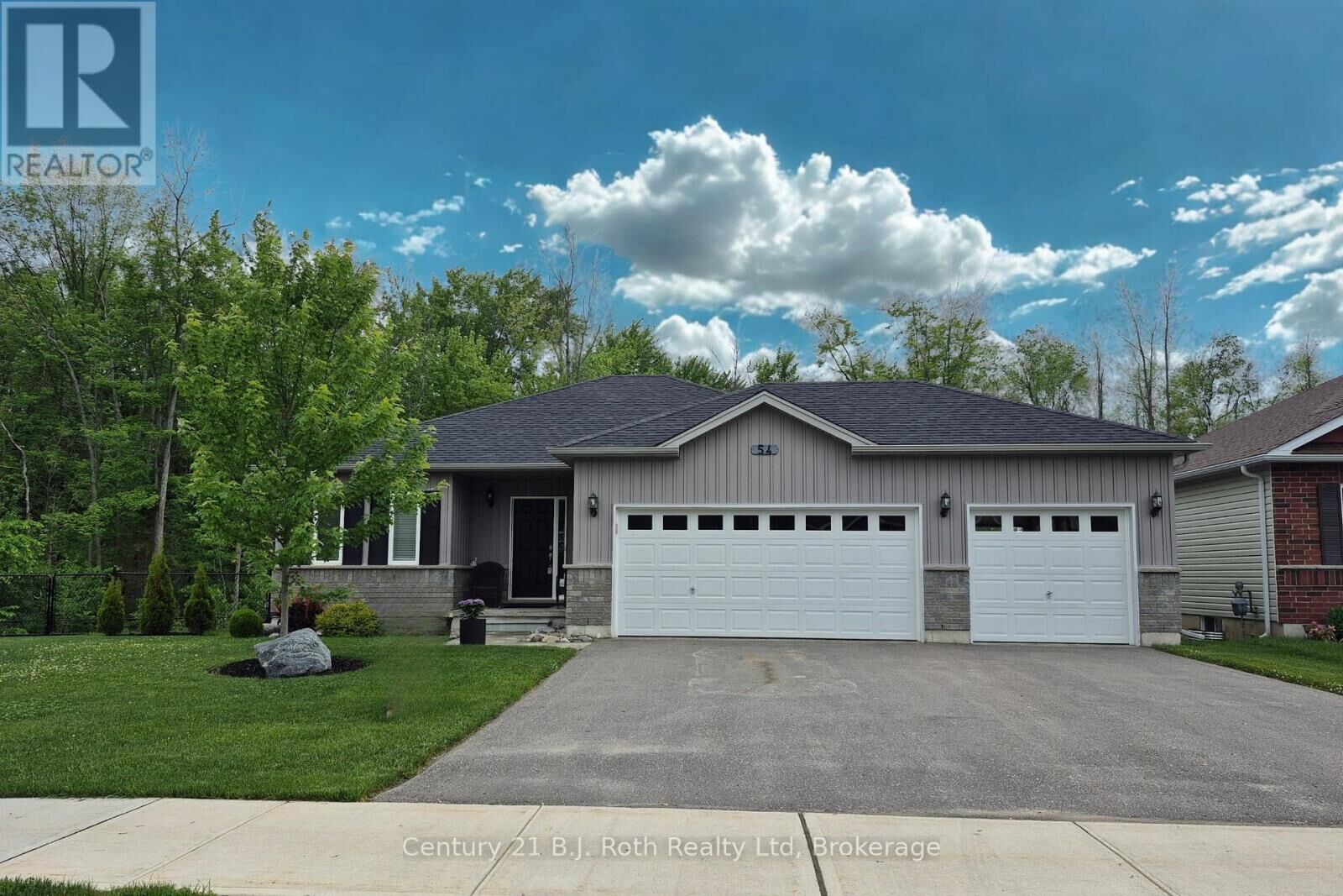 Property Photo: 54 Ralph Dalton Boulevard ON L0K 2A0