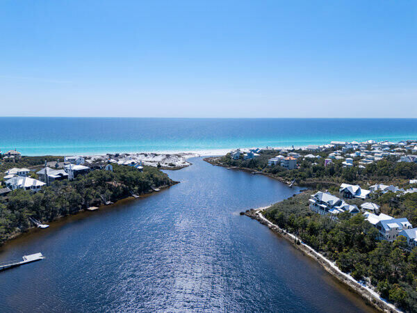 Property Photo:  Lot 3 Blk4 W Cedar Bend Rd  FL 32459 