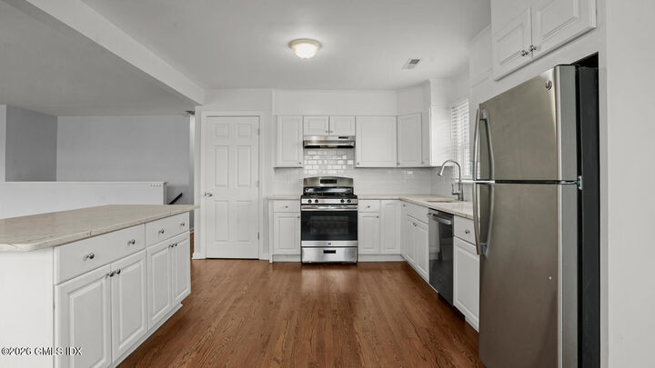 Property Photo:  27 High Street B  CT 06830 