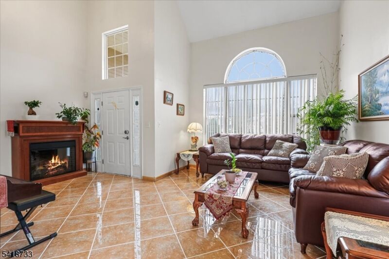 Property Photo:  34 Gate Ln  NJ 08857 