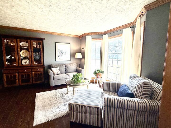 Property Photo: 805 S Bare NE 69101