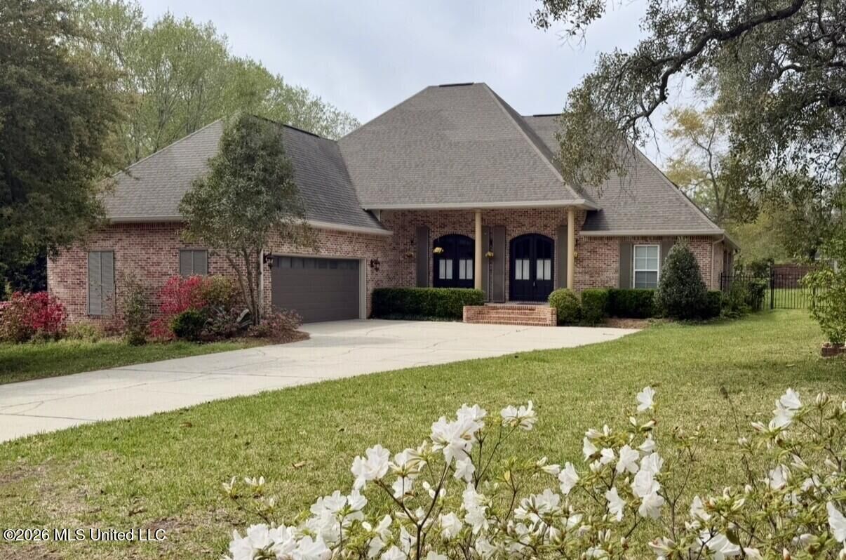 Property Photo:  2062 Mauvilla Cove  MS 39531 