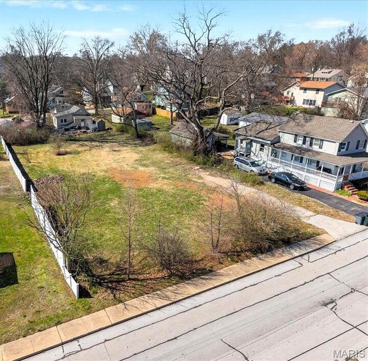 Property Photo: 2647 Helen Avenue MO 63144