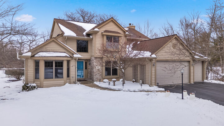 Property Photo: 1414 W El Rancho Dr WI 53092