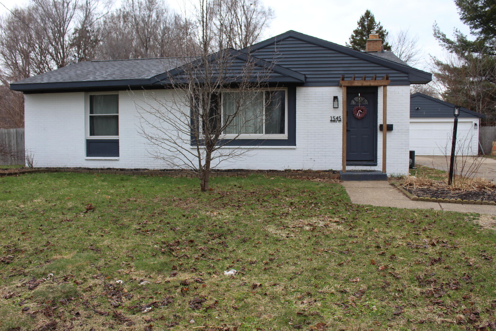 Property Photo:  1545 Iowa Street SW  MI 49509 