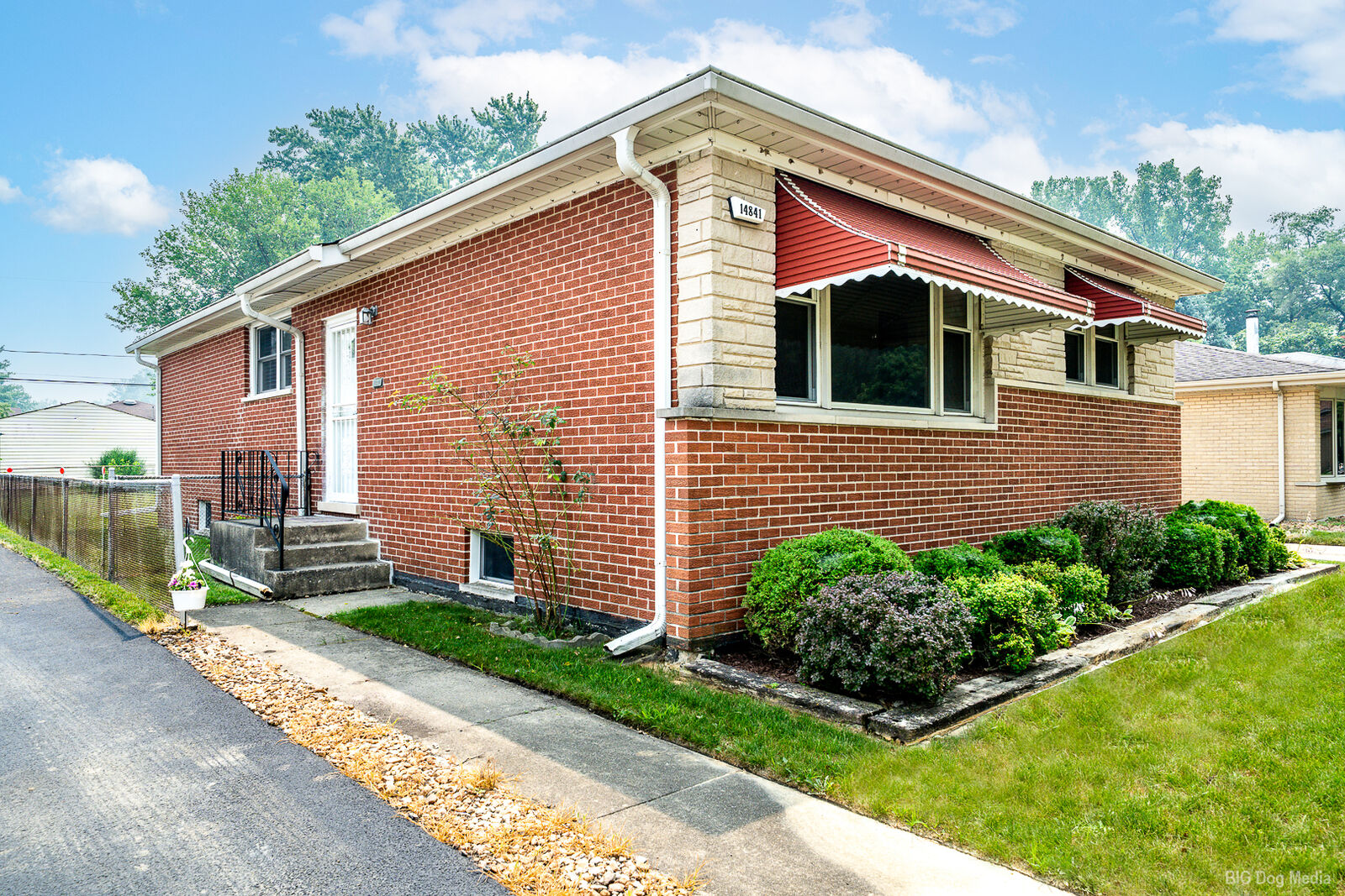 Property Photo:  14841 Trumbull Avenue  IL 60445 