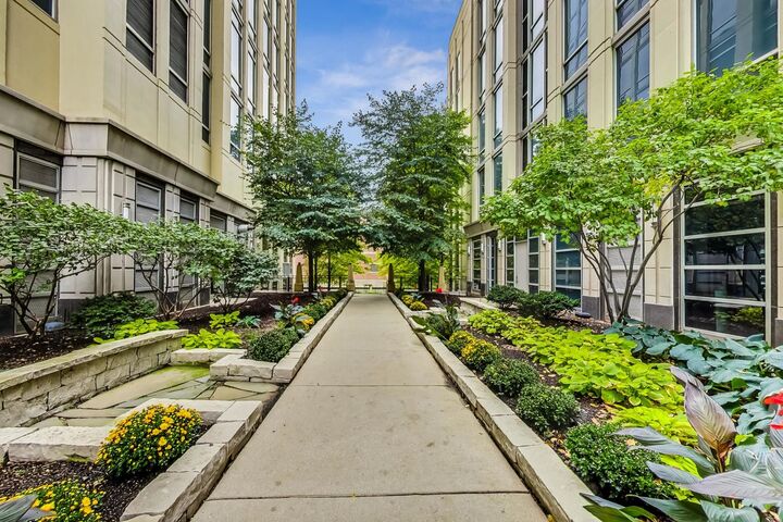 Property Photo:  720 N Larrabee Street 1108  IL 60654 