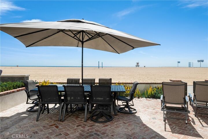 Property Photo: 1228 W Oceanfront CA 92661