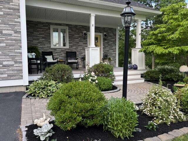 Property Photo:  8 Grover Avenue  ME 03904 