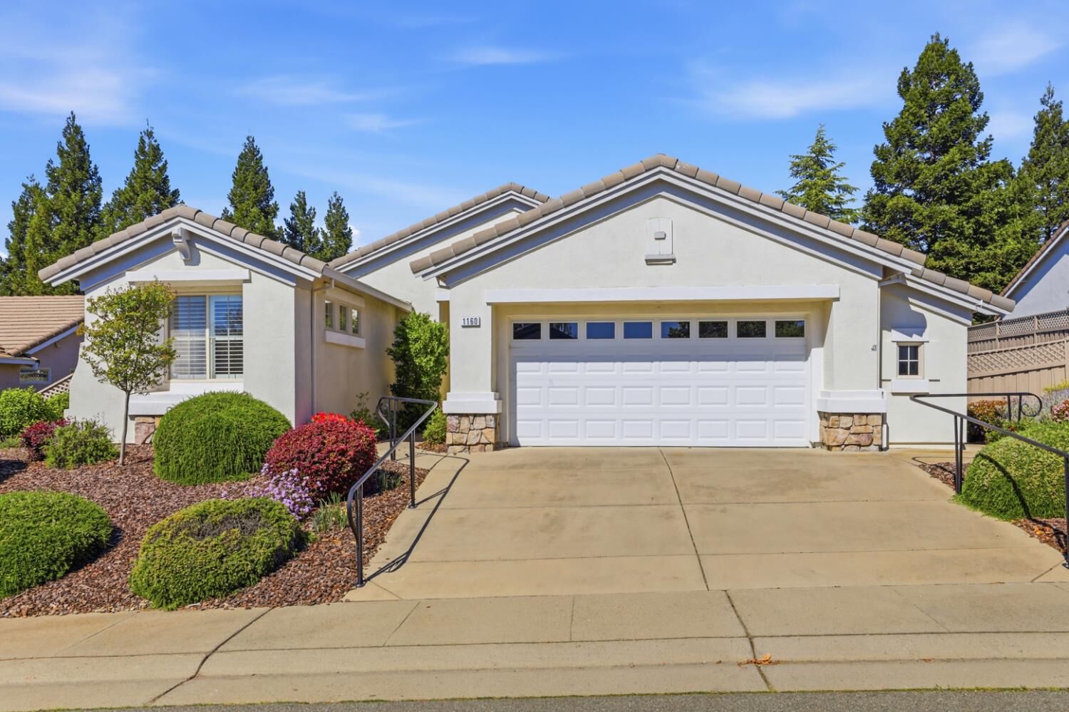 Property Photo: 1160 Greenwood Court CA 95648