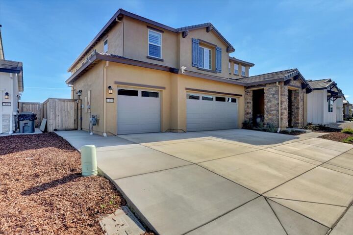 Property Photo:  1104 Shadowgate Drive  CA 95747 