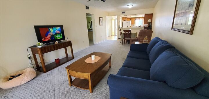 Property Photo:  2100 Barkeley Lane 19  FL 33907 