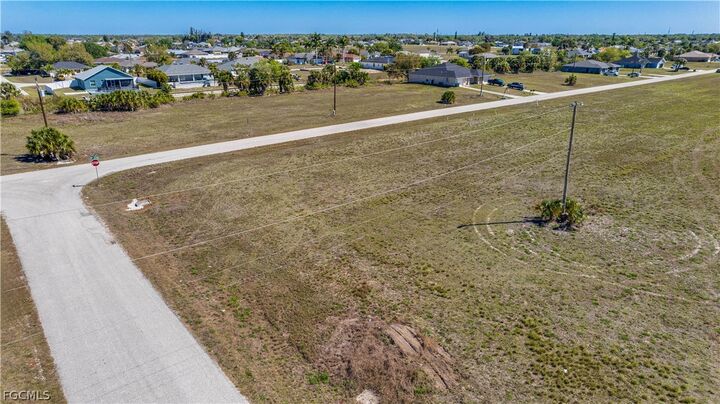 Property Photo:  1902 NE 17th Terrace  FL 33909 