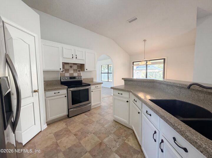 Property Photo:  585 Thornberry Road  FL 32073 