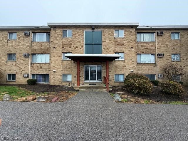 Property Photo: 5200 Royalton Road A11 OH 44133