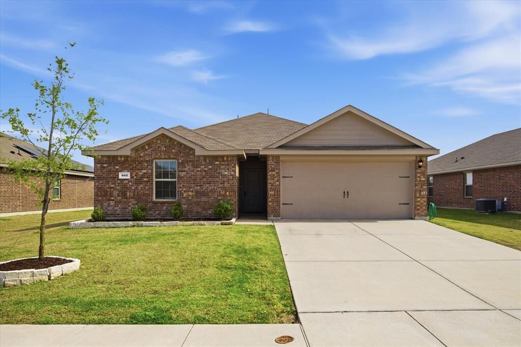 Property Photo:  602 Iron Hill Lane  TX 75189 