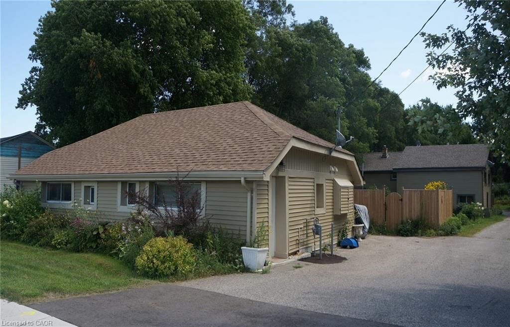 Property Photo: 87-93 North Town Line W ON N5C 2S6