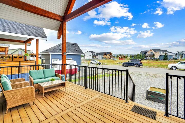 Property Photo: 44 Cottageclub Lane AB T4C 1B1