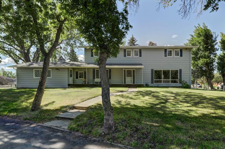 Property Photo: 150 9 Street NW AB T0J 0Y1