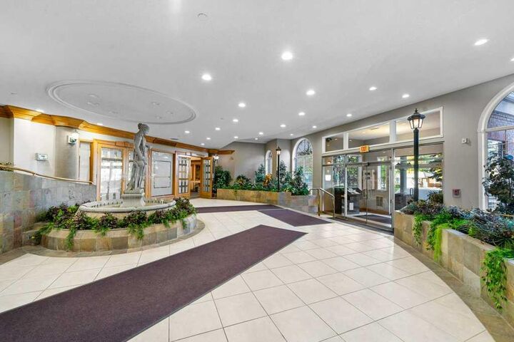 Property Photo: 200 Lincoln Way SW 215 AB T3E 7G7
