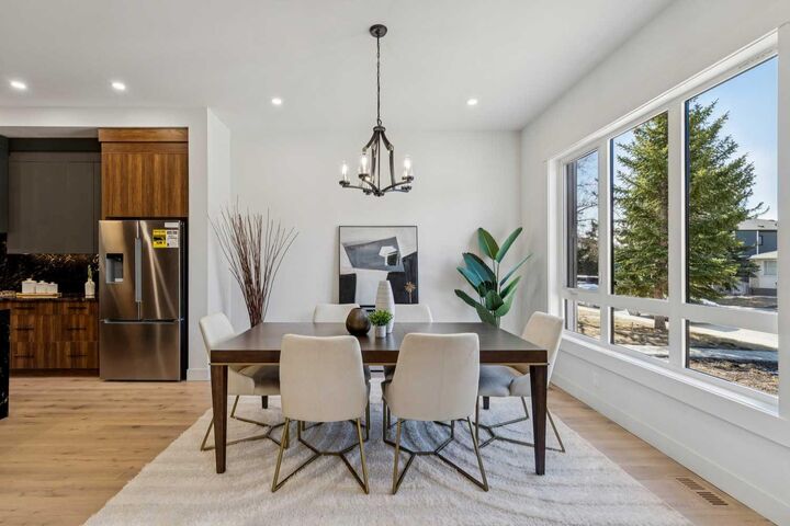 Property Photo:  2620 30 Street SW  AB T3E 2M2 