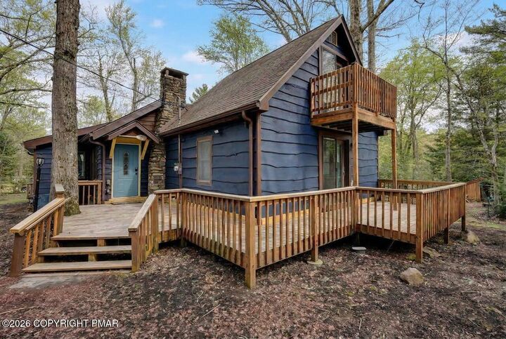 Property Photo: 8 Buttonwood Road PA 18624