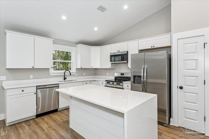 Property Photo:  478 Ronda St  FL 32534 