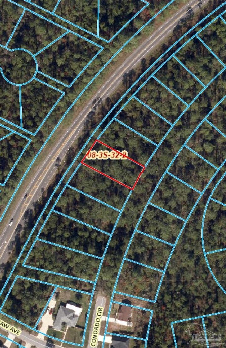 Property Photo: 4637 Condado Cir FL 32507