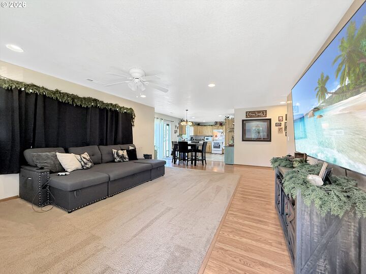 Property Photo: 98557 Woodriff Ln OR 97415