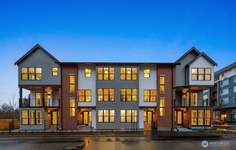 Property Photo: 695 NW Locust St (Homesite #9) WA 98027