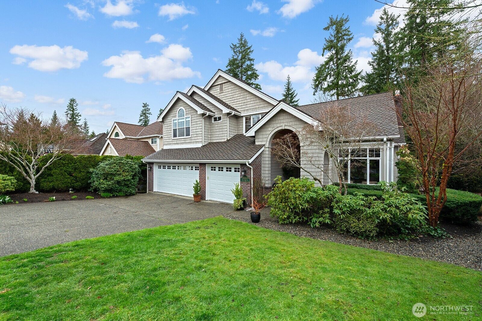Property Photo:  10810  177th Court NE  WA 98052 