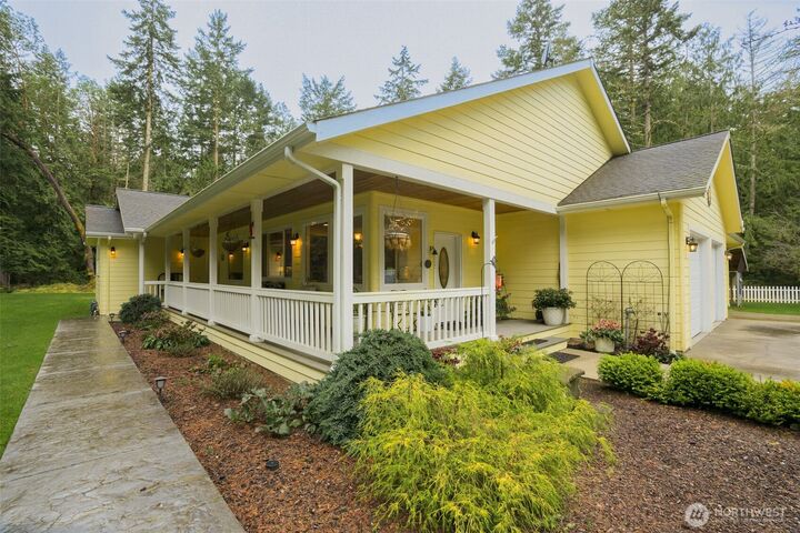 Property Photo: 72 Doe Place WA 98382